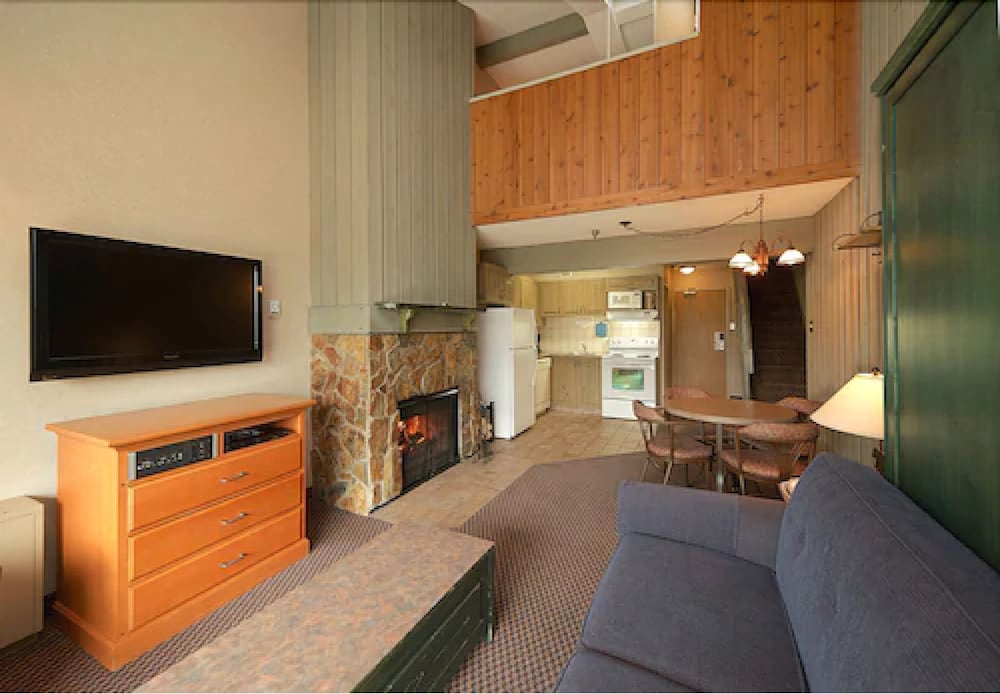 Douglas Fir Resort 33/54