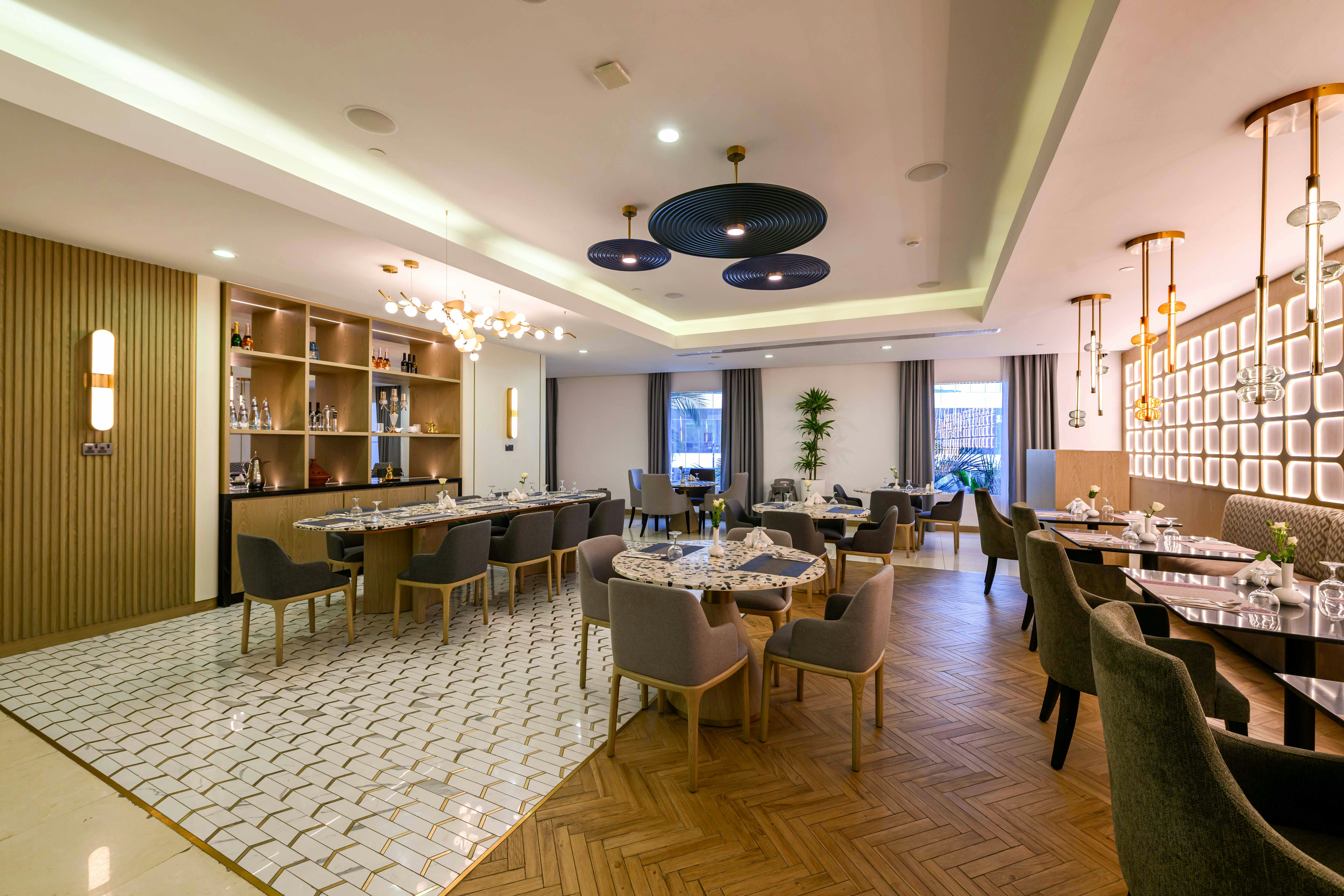 فندق الاندلس مول(DoubleTree by Hilton Jeddah Al Andalus Mall) 34/44