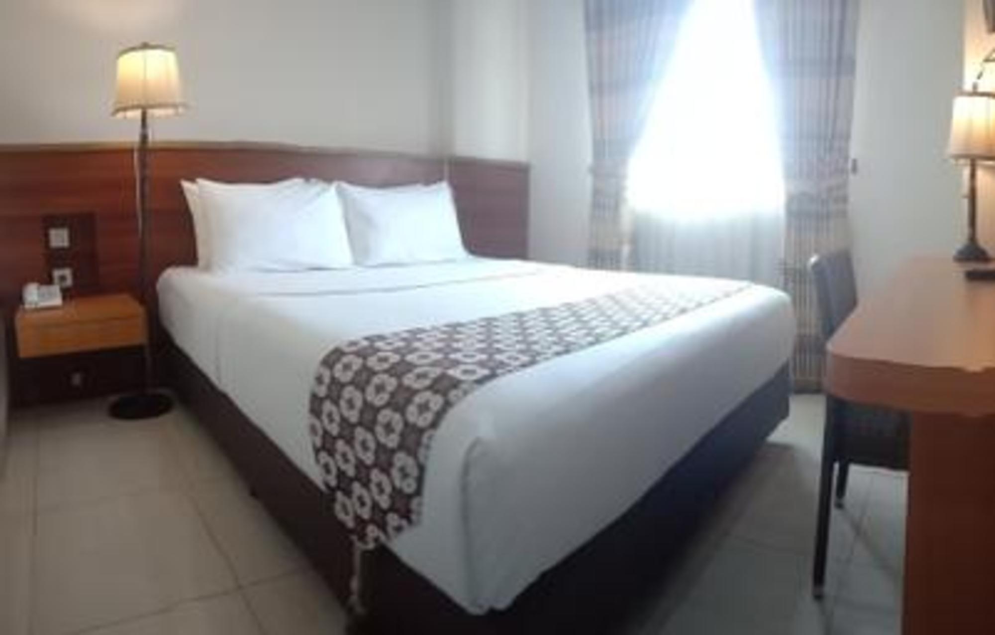 Maranatha Grand Hotel 11/28