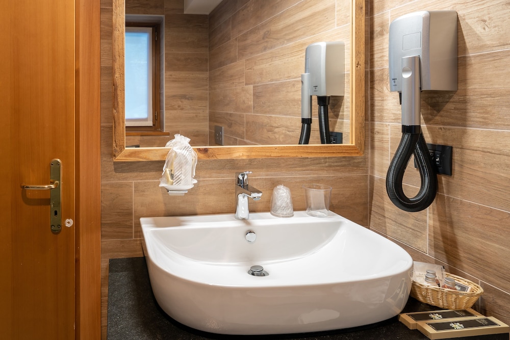 Deluxe, Suite, Double Bed, Sauna، Hotel Lo Scoiattolo 6/8