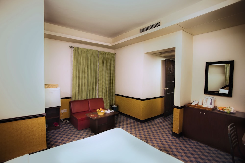 HOTEL 71 19/71