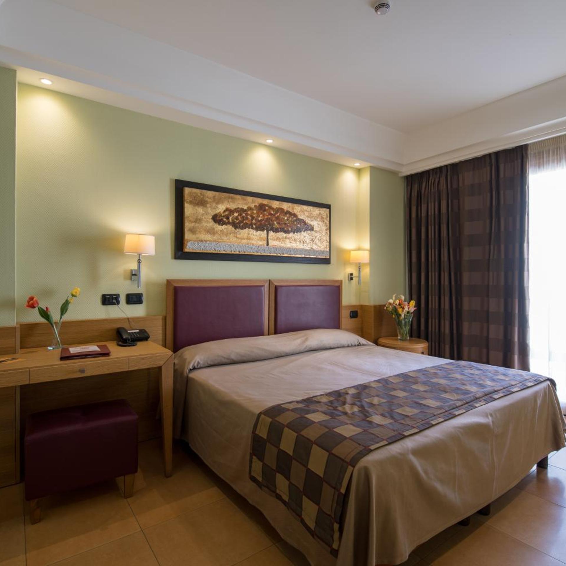Standard, Double or Twin Bed