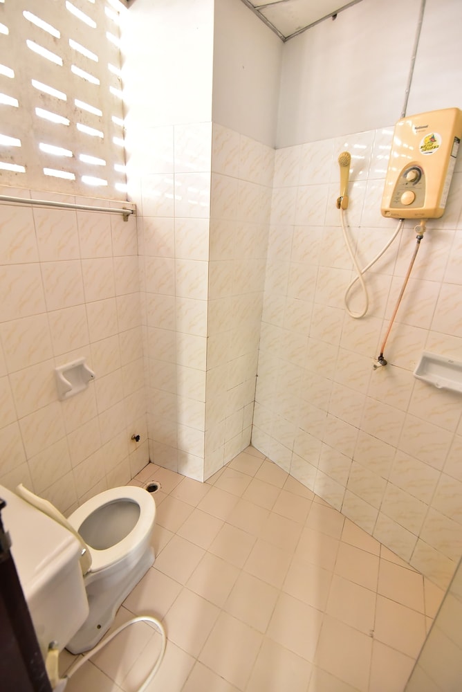 Krabi Grand Hotel 47/48