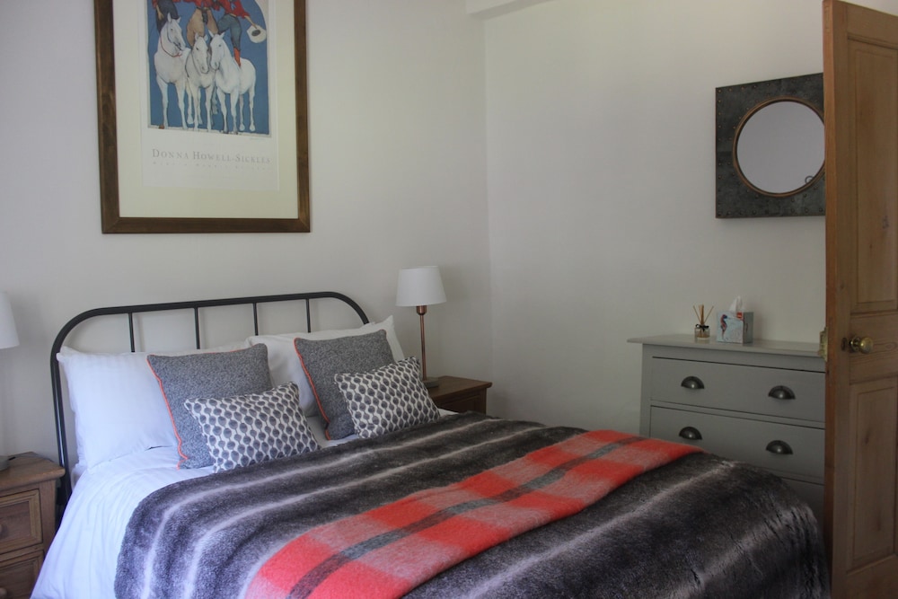 Pardlestone Farm Groom S Cottage 3/50