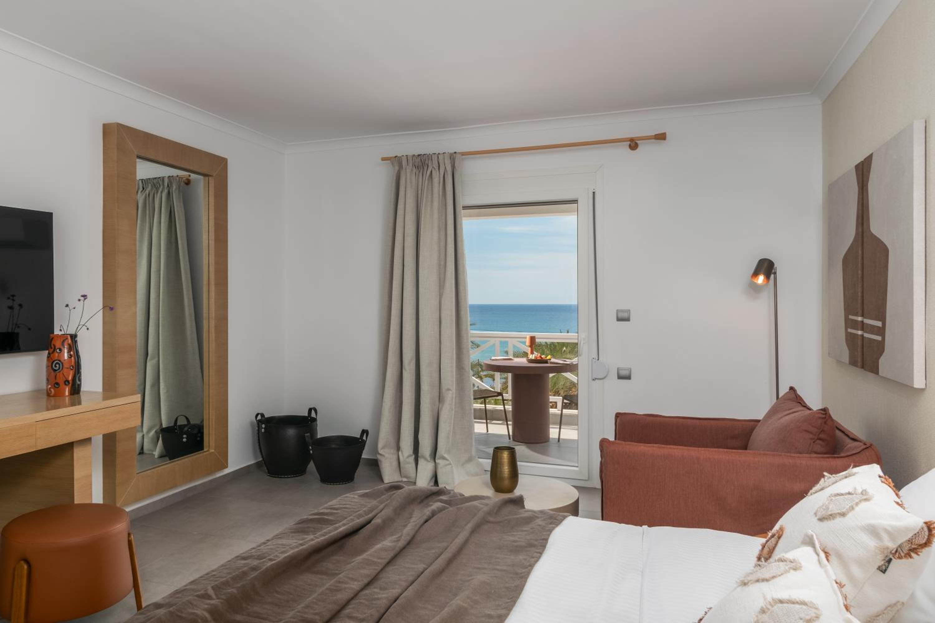 AEGEAN, JUNIOR SUITE