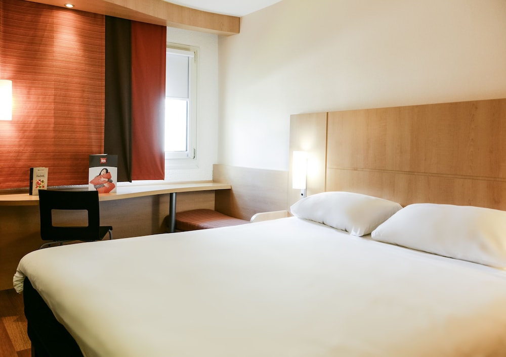 IBIS BAAR ZUG 22/48