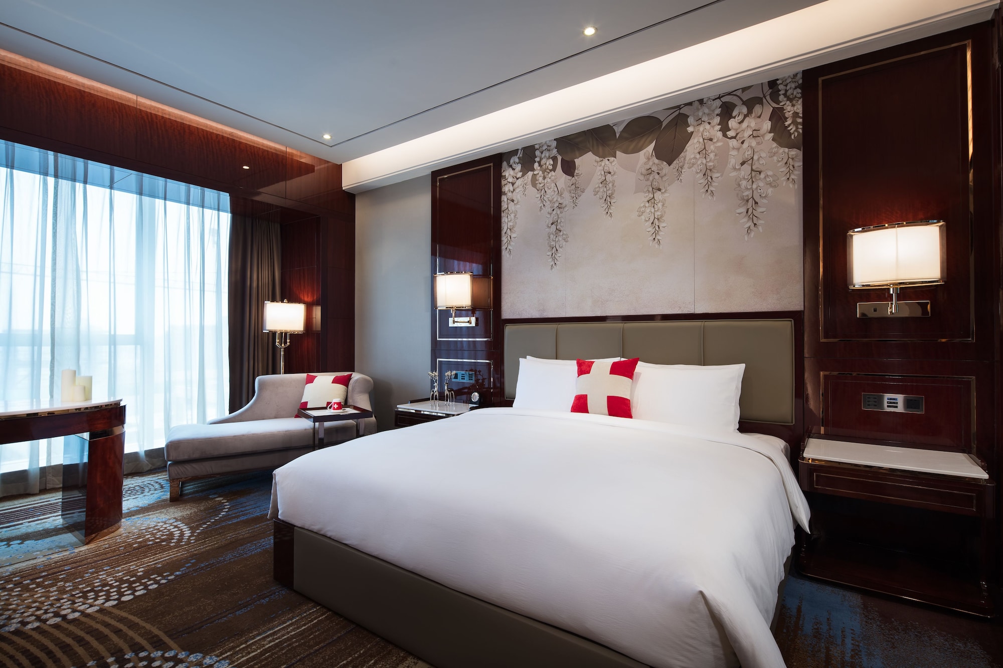 LUXURY, TWIN BEDS