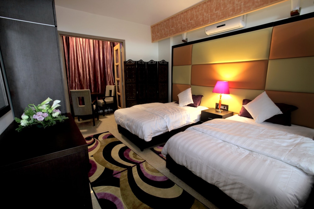 Lavender Home Hotel 16/56