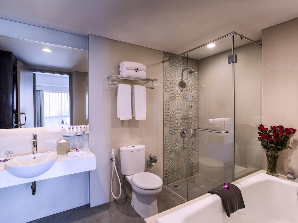 Grand Mercure Yogyakarta Adi Sucipto 68/70