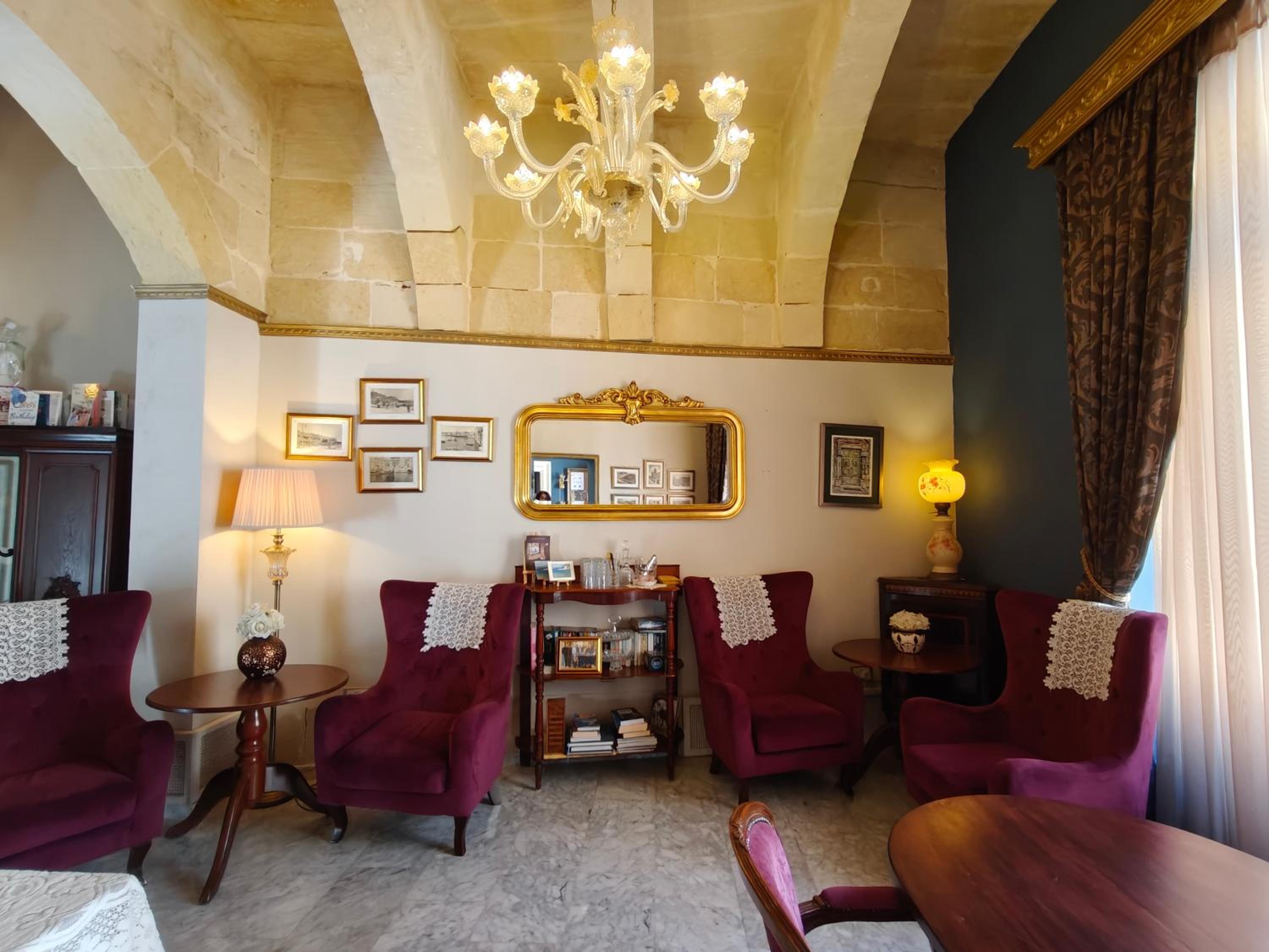 Julina Boutique Living 24/43