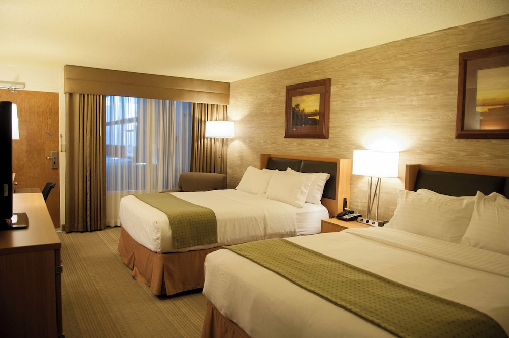 Standard, 2 Queen Beds, Pool Access