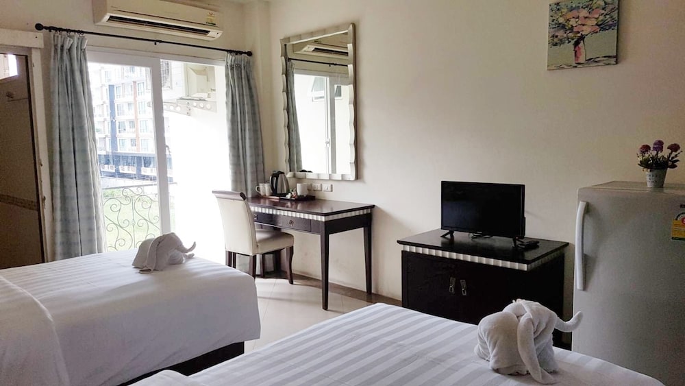 Yes O Tel Pattaya By Benya 15/25