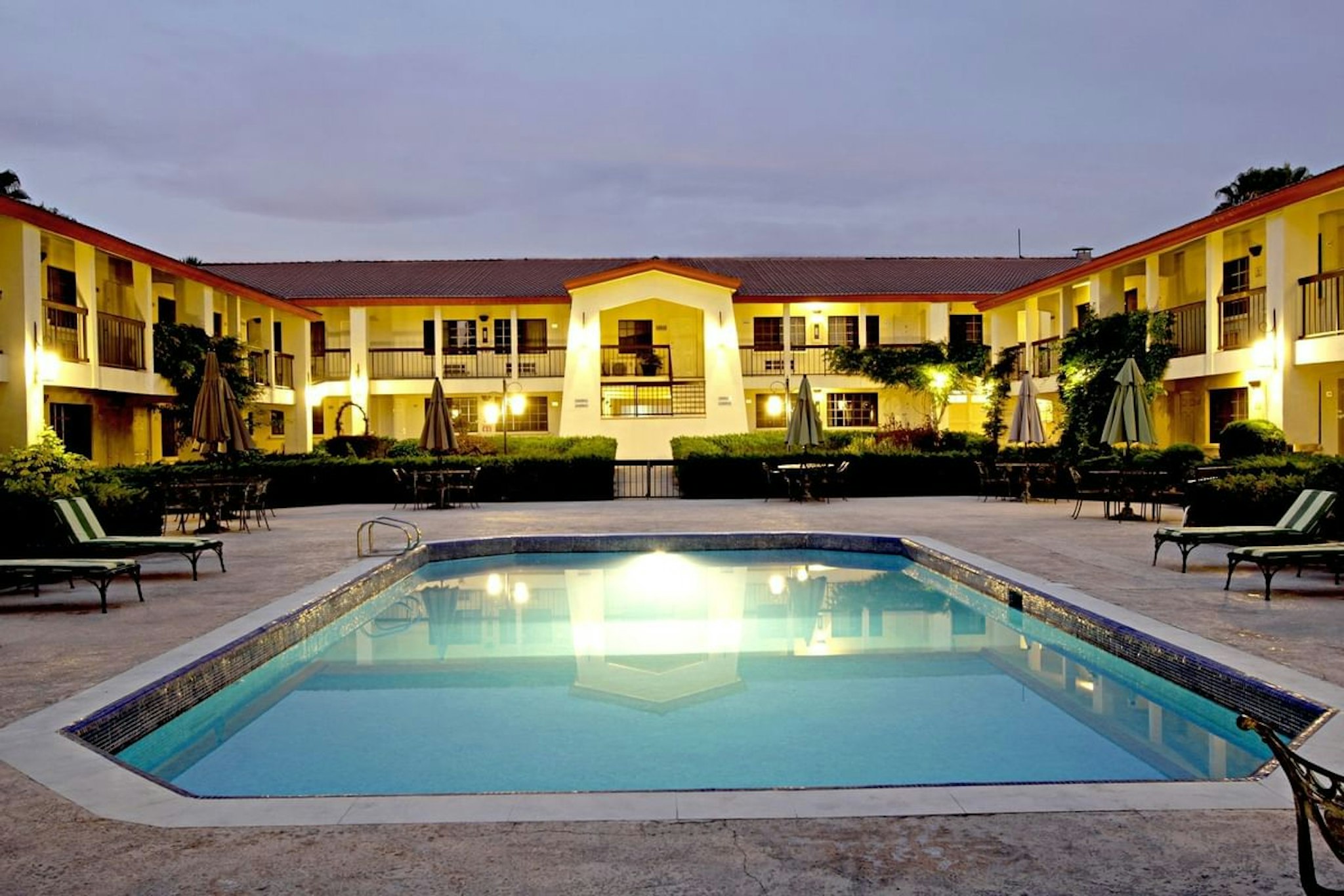 Quinta Dorada Hotel and Suites 4/34