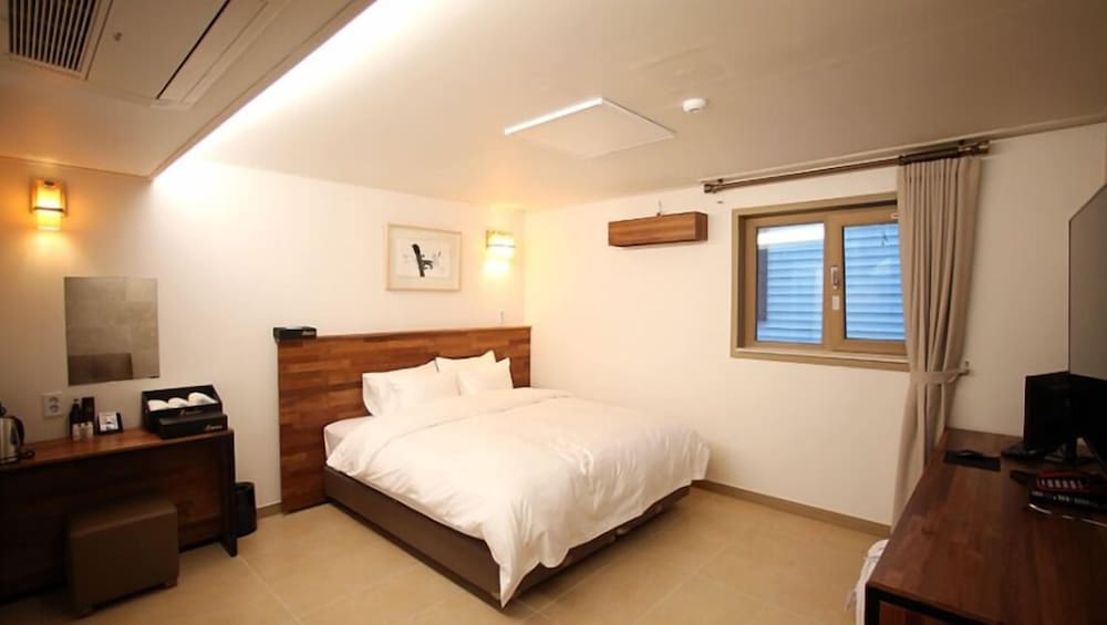 Hotel You&I 8/15