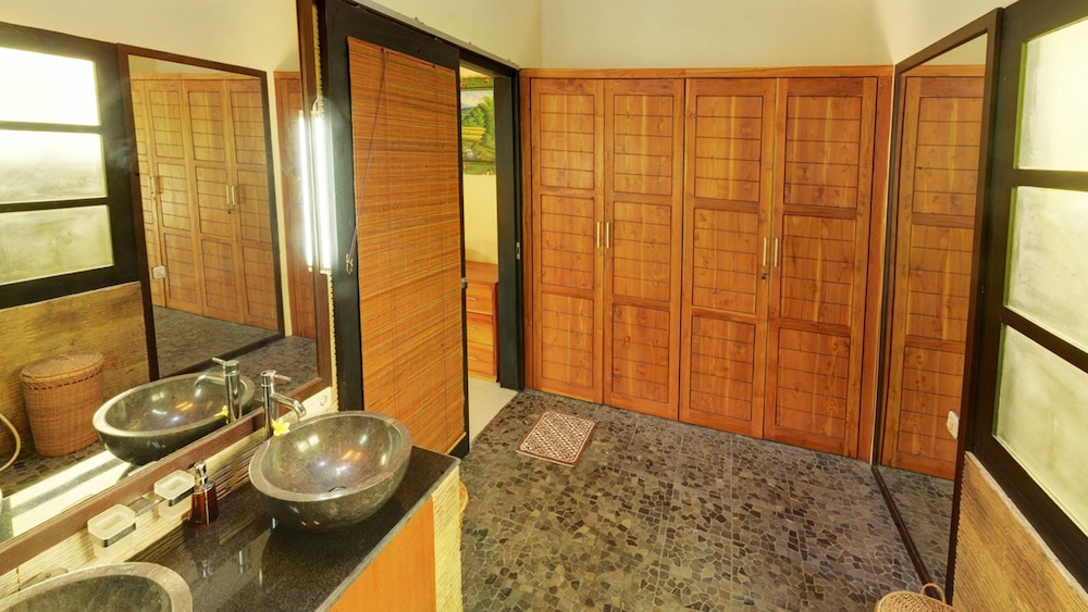 Villa Latebra 25/27