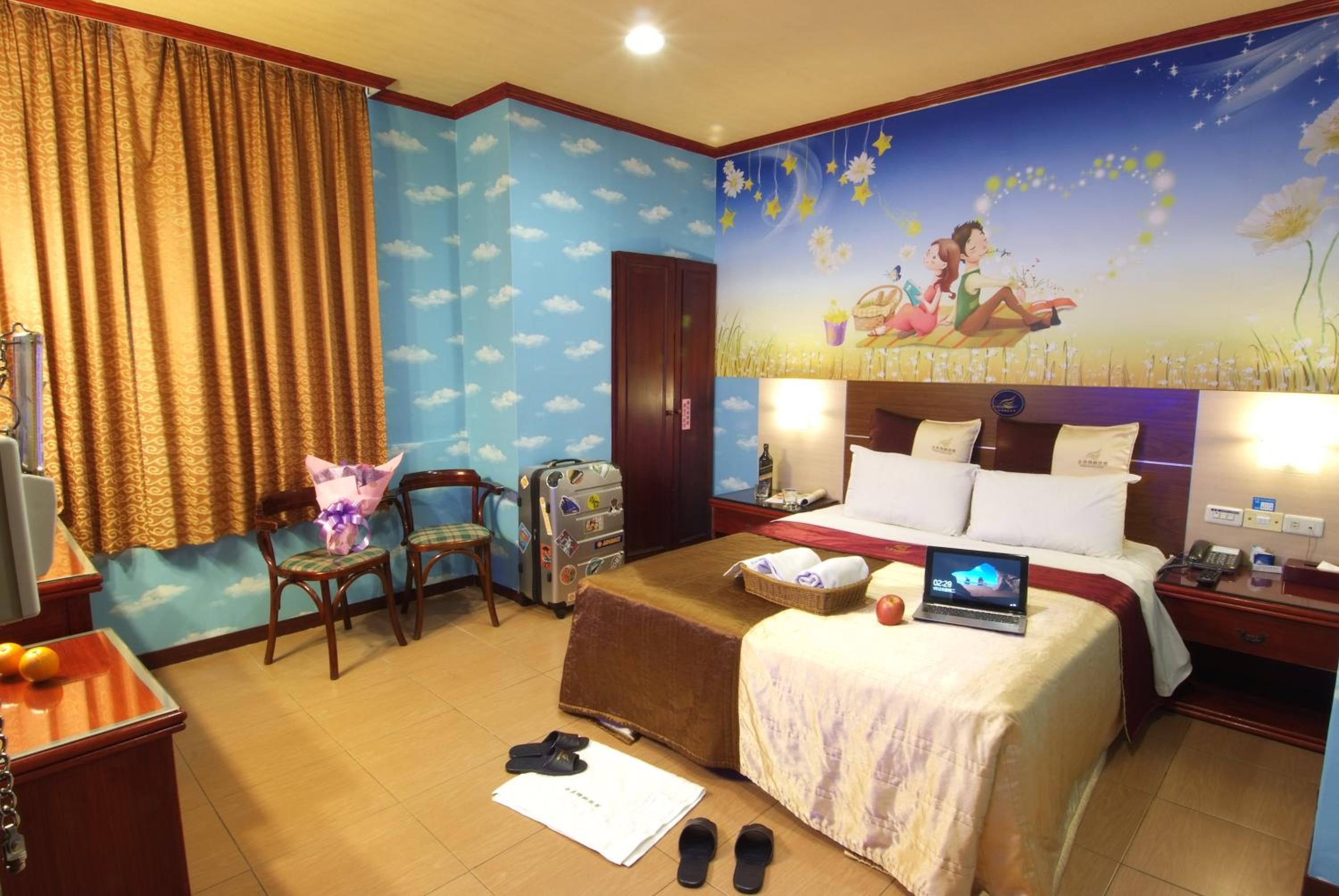 DELUXE, DOUBLE BED