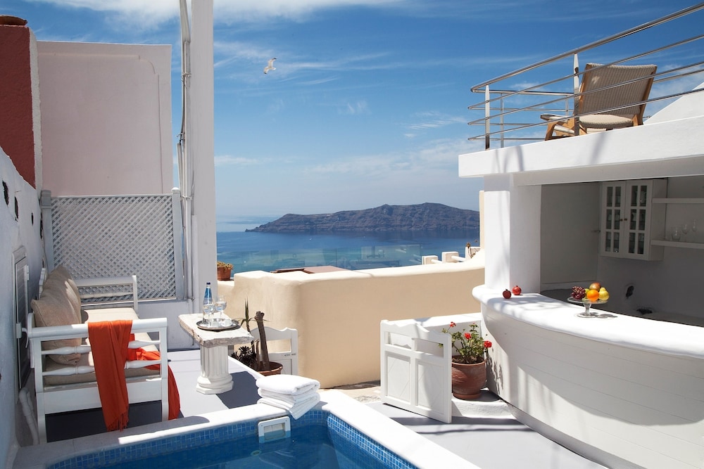 Whitedeck Hotel 7/35