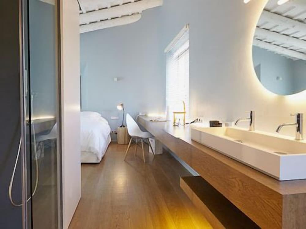 Hotel Mas Lazuli 48/50