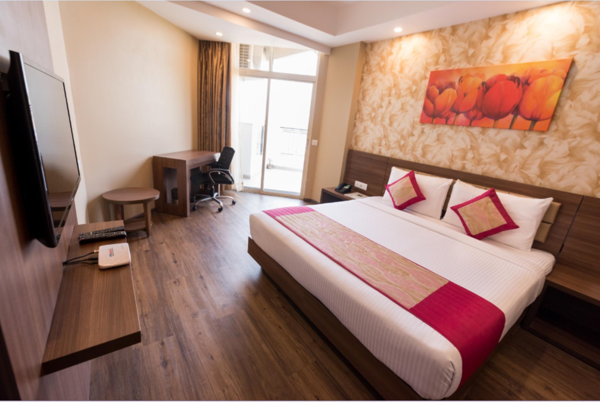 Suite, Temple View
