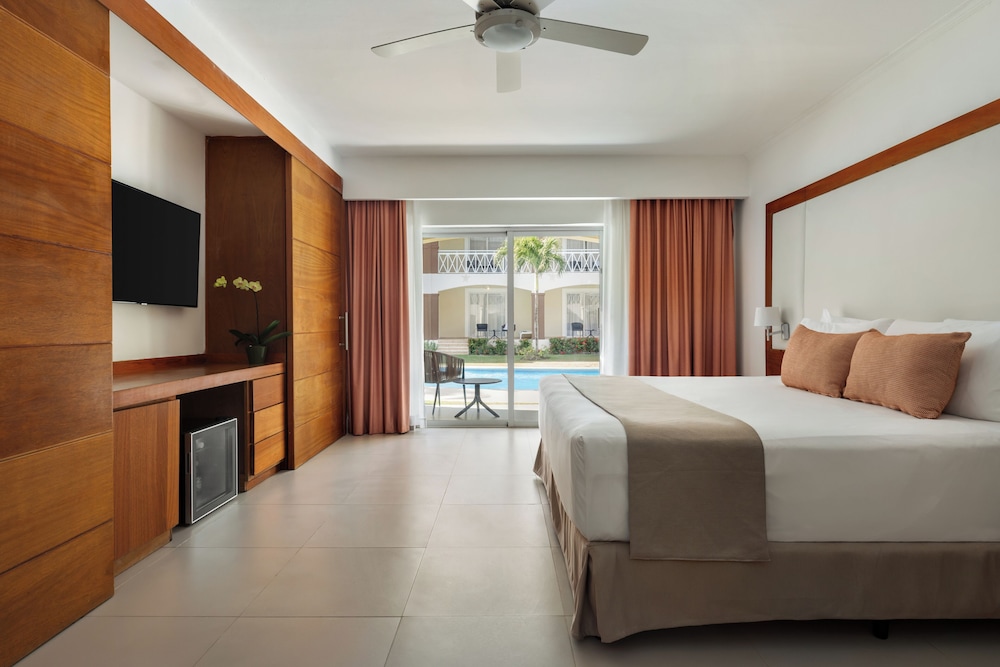 Sun Club, Junior Suite, Deluxe, King Bed