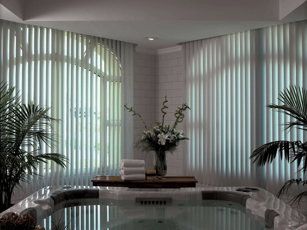 swimming pool spa