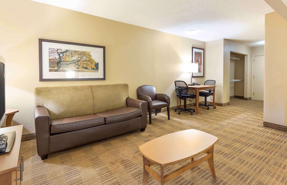 Extended Stay America - Raleigh - Cary - Regency Parkway S 33/47
