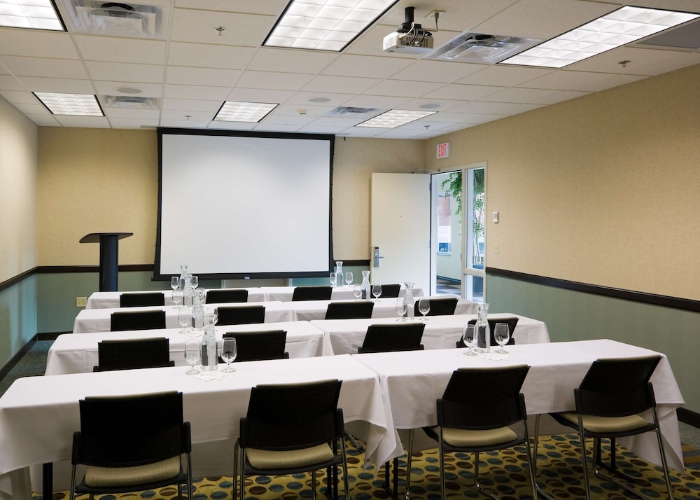 Hilton Garden Inn Mankato Downtown 34/36