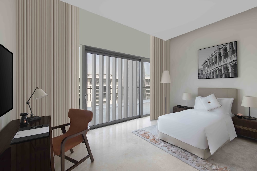 4 Bedrooms, Sky, Harmony, Residence, 1 Queen and 1 Single Bed