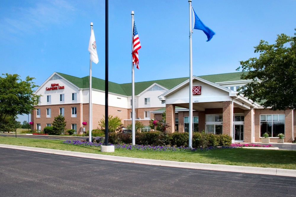 Hilton Garden Inn St. Charles 2/48