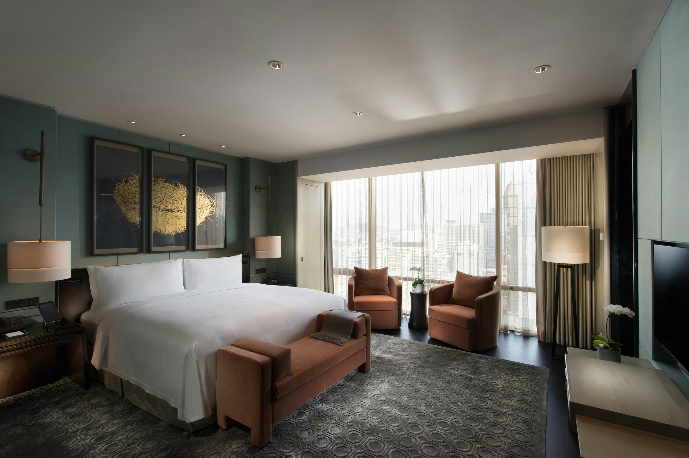 Ambassador, Suite