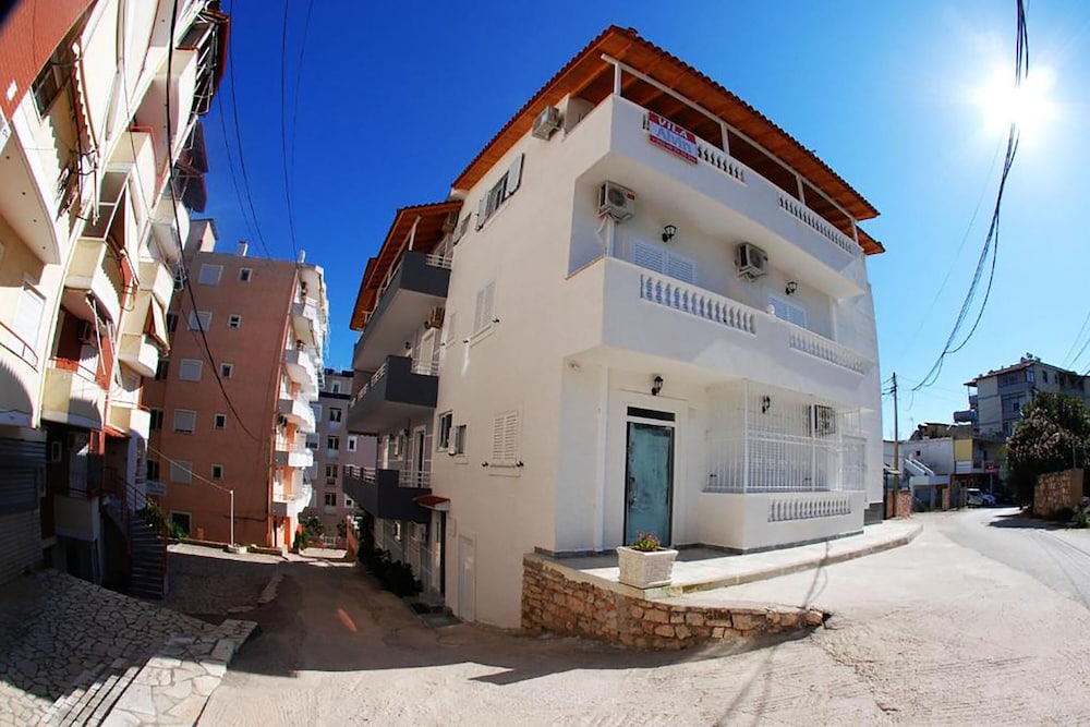 Vila Alvin 75/82