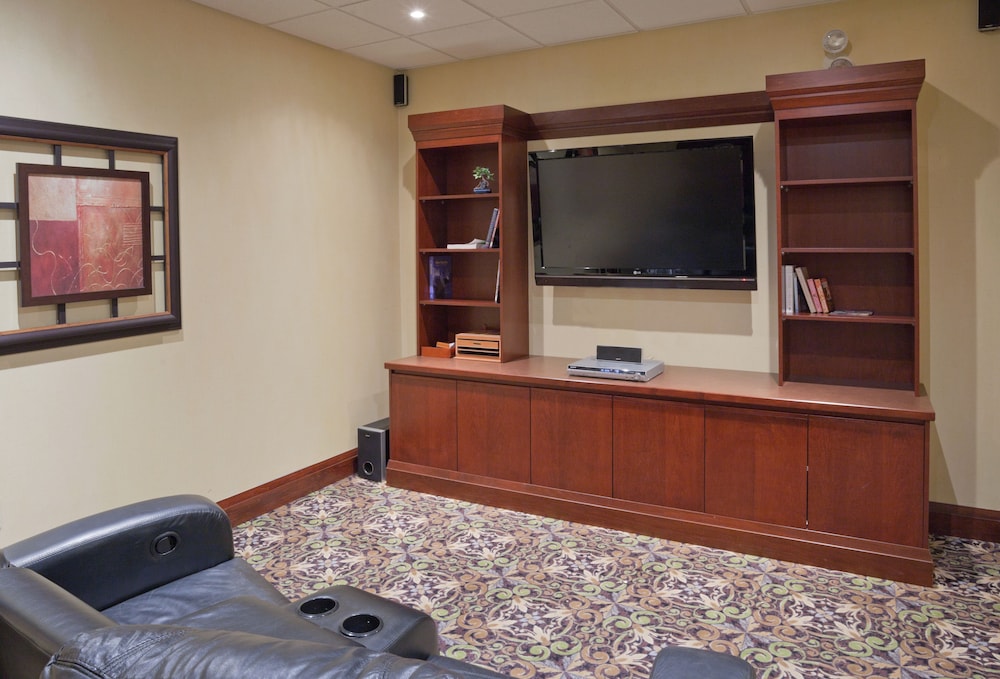 STAYBRIDGE SUITES GUELPH 22/78