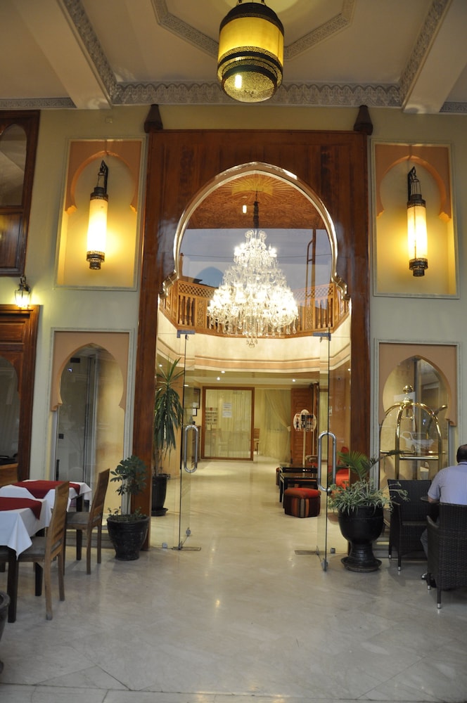 MONT GUELIZ HOTEL 28/34