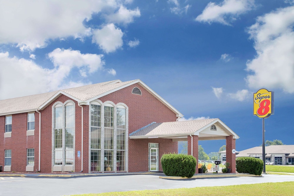 Super 8 by Wyndham Nixa/Springfield Area 3/39
