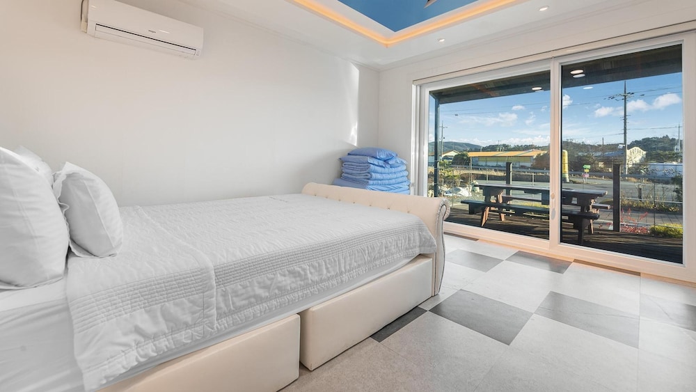1 Bedroom, Blue, Spa, Basic, 2 Double Beds