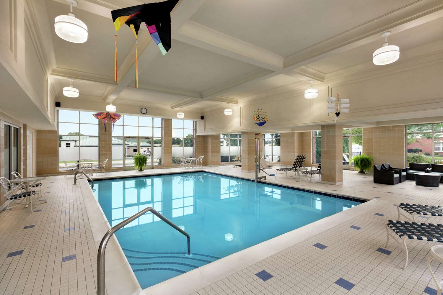 swimming pool spa