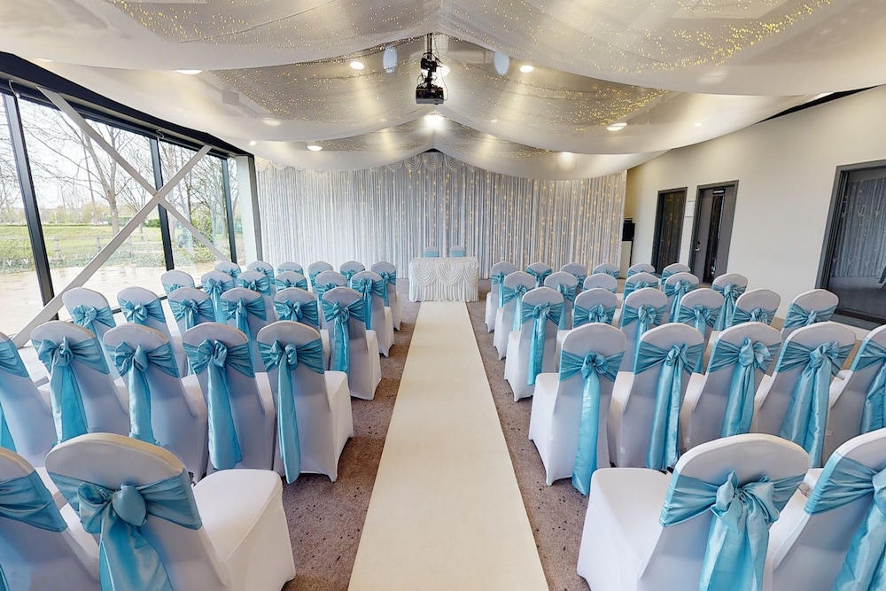 Village Hotel Portsmouth 59/67