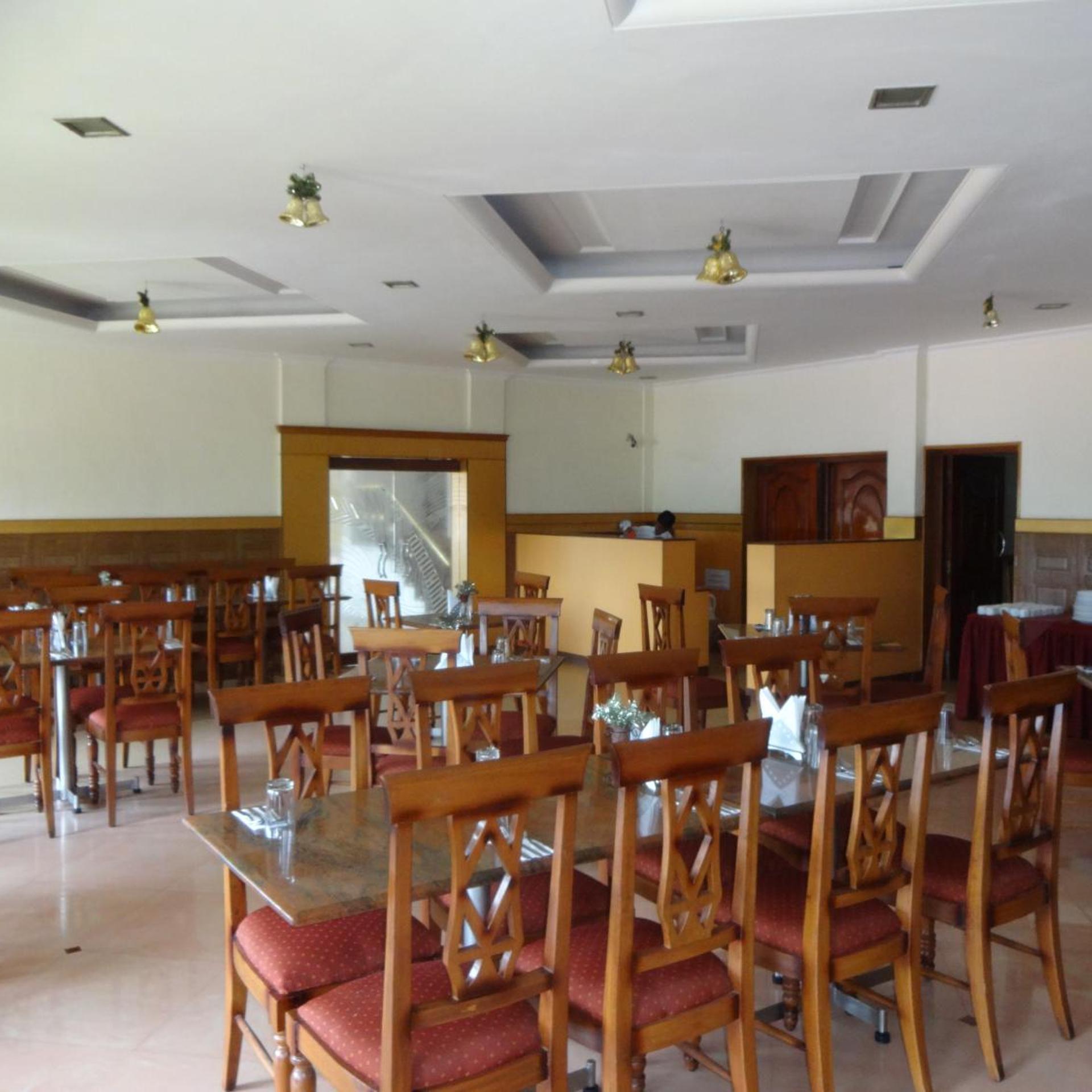 HOTEL LAKEVIEW 24/26