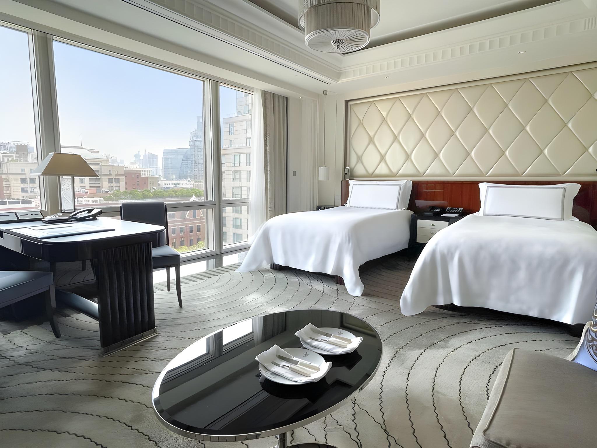 Deluxe 2-bed Room