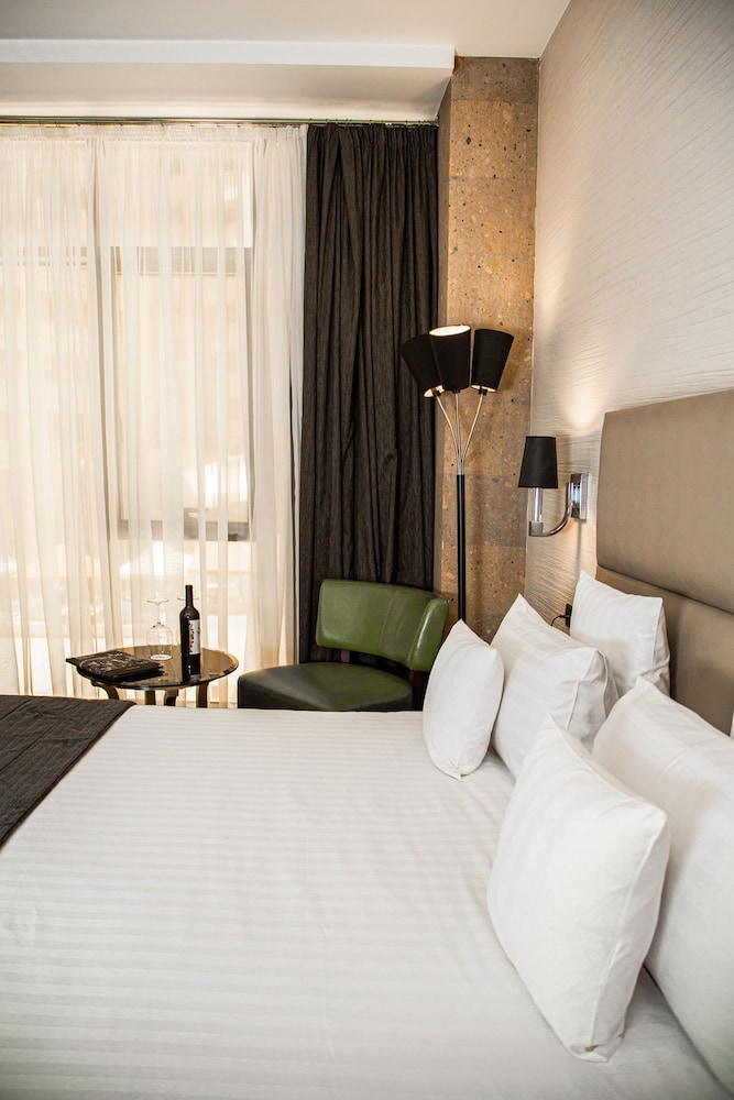 North Avenue by Stellar Hotels (Ex:North Avenue Hotel) 16/78