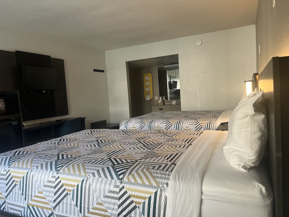 Motel6 Glendale, AZ 17/48