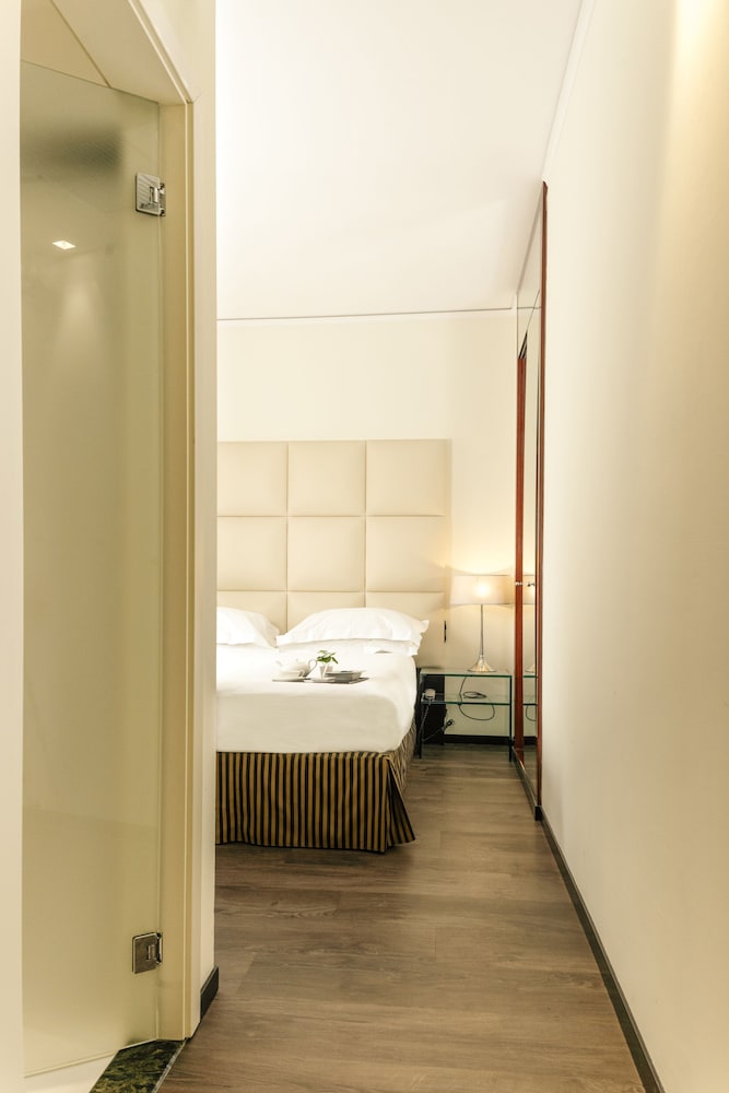 Hotel Cosmopolitan 7/42
