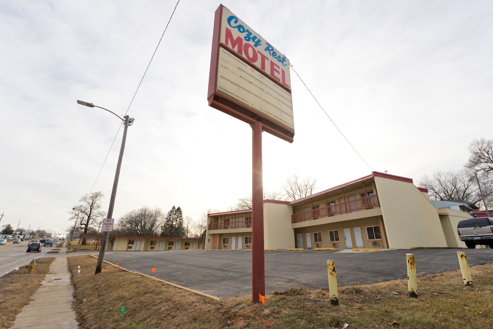 Cozy Rest Motel 33/39
