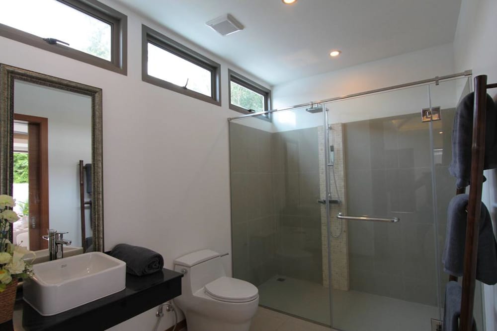 Ya Nui Beach Villas 50/53