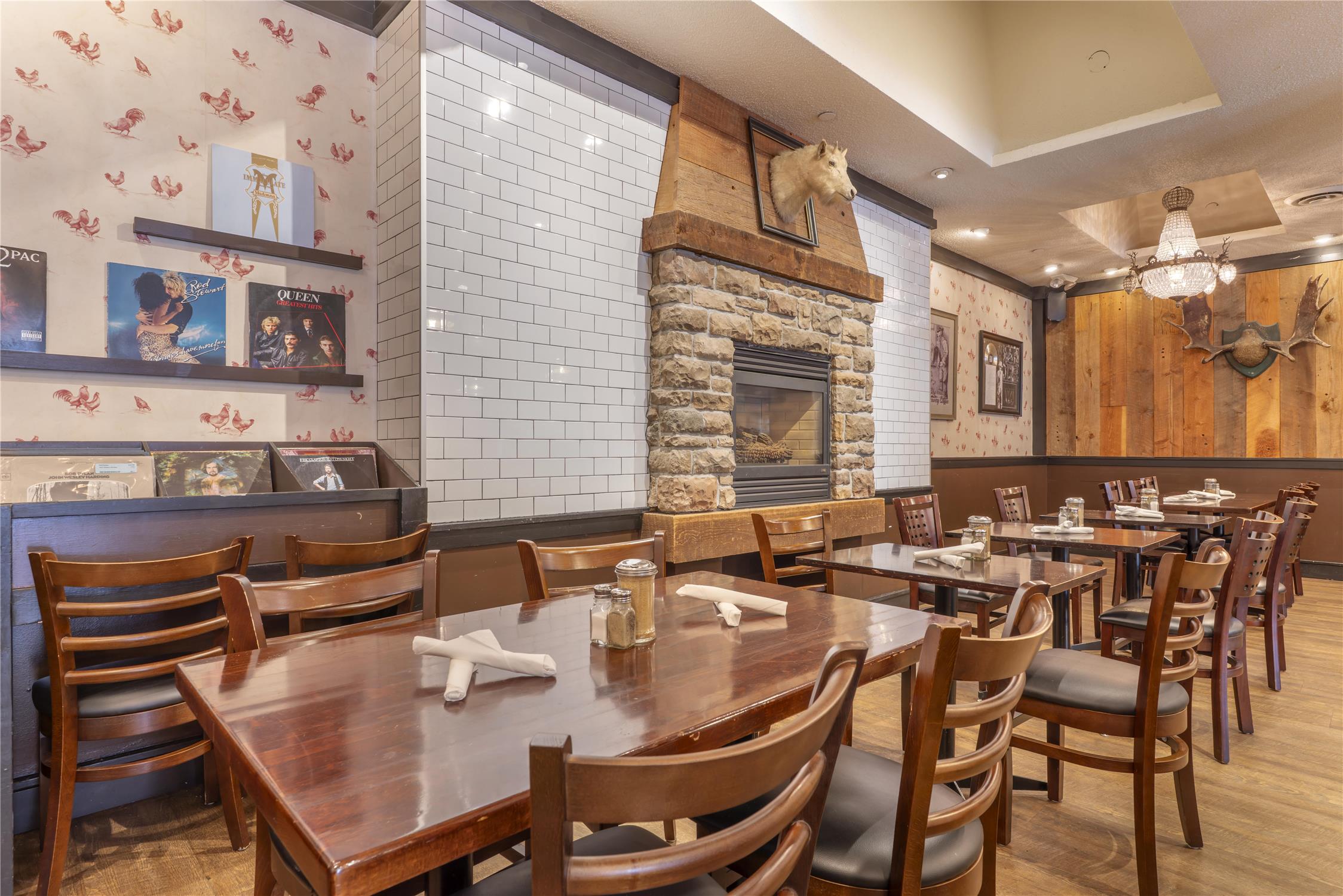 Best Western Plus Carlton Plaza Hotel 32/43