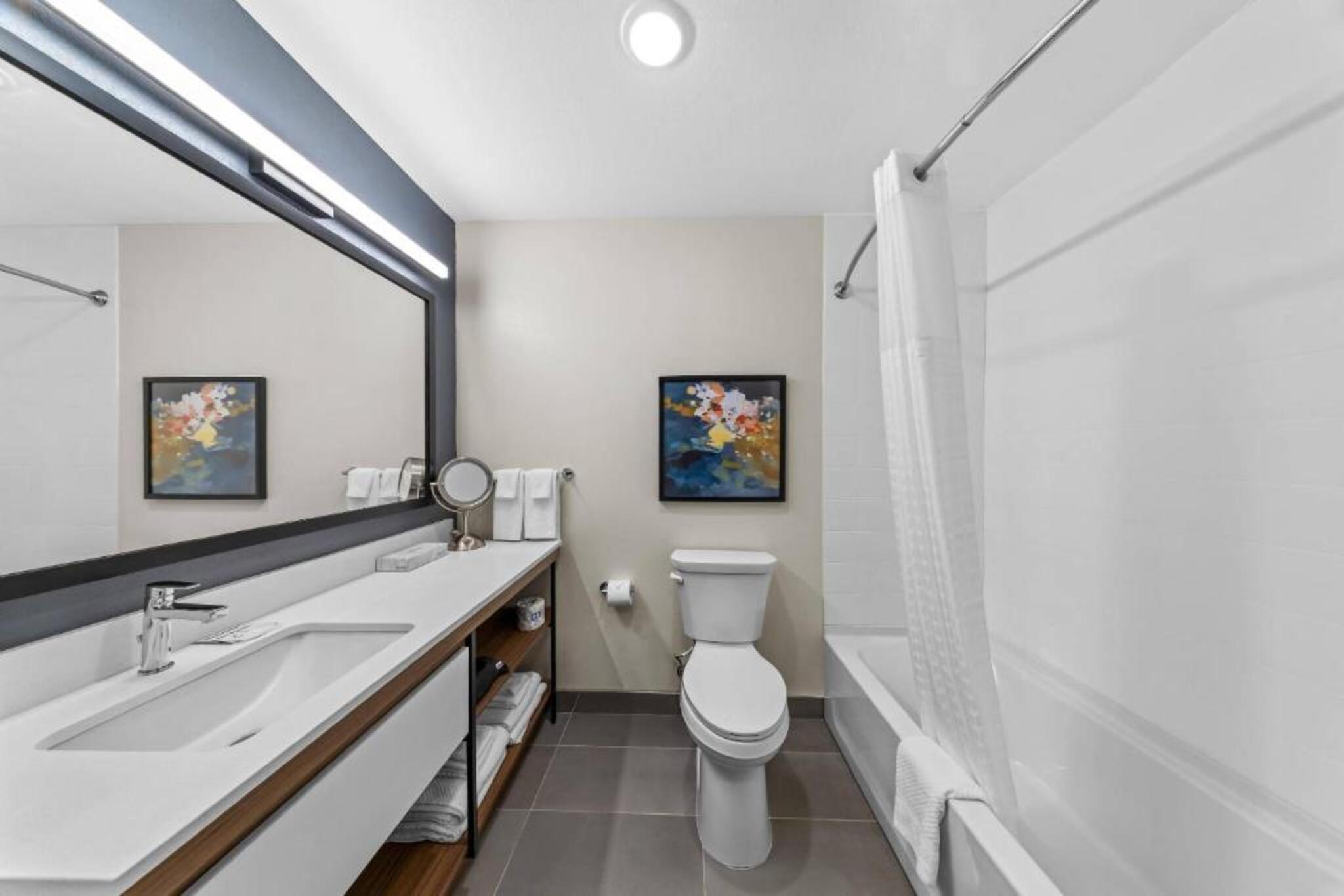 Everhome Suites Ontario Airport 35/39