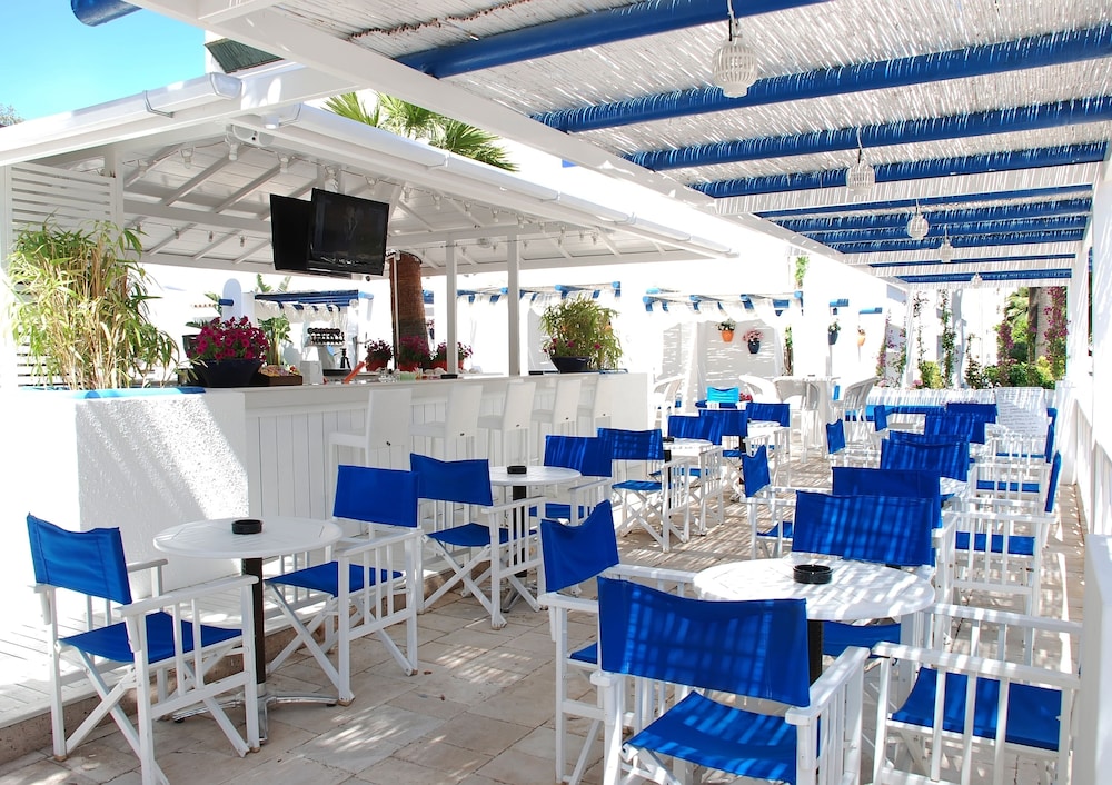Club Munamar Beach Resort 16/24