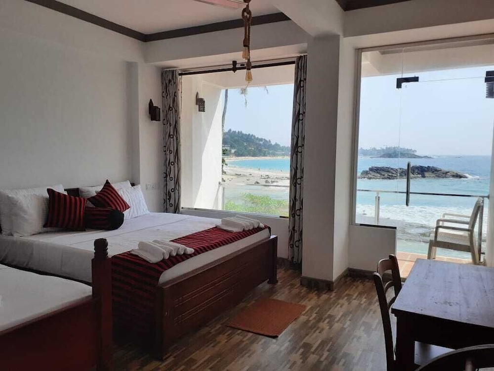 Coral Beach Hotel 5/23