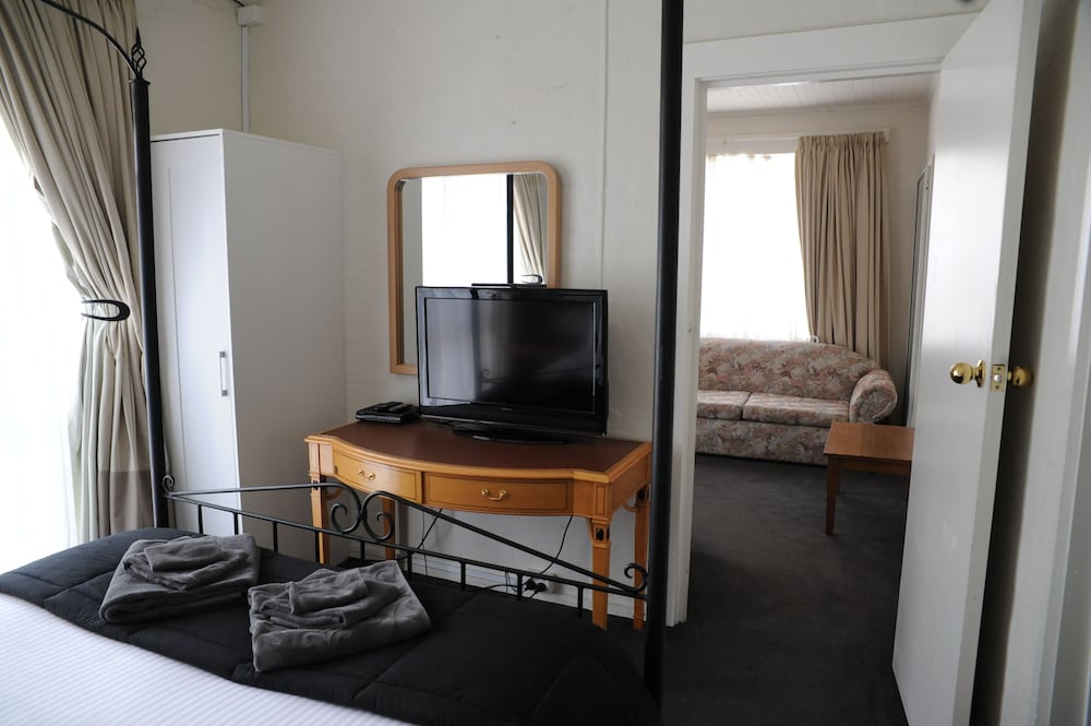 Norwood House 32/44