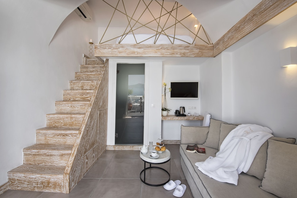 Athina Luxury Suites 29/62